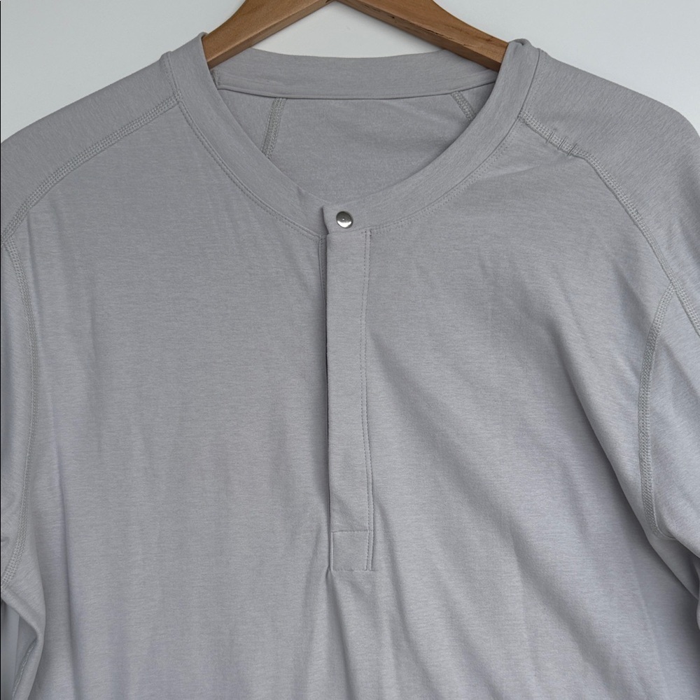 Lululemon Silverescent Evolution Henley Long Sleeve Mens XL Grey Anti-Odor Tech - Picture 3 of 14